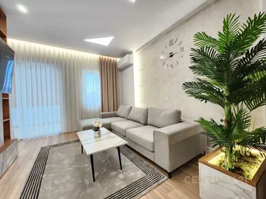 Foto e Apartment në shitje rruga komuna e parisit , Tiranë