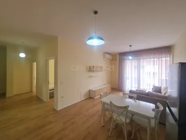 Foto e Apartment me qera Rruga 5 Maji, Tiranë