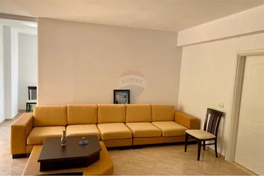 Foto e Apartment me qera Sarandë