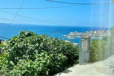 Foto e Apartment me qera Sarandë