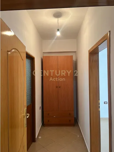 Foto e Apartment në shitje rruga komuna e parisit , Tiranë