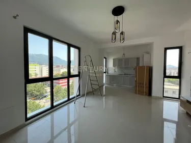 Foto e Apartment me qera rruga e dibres, Tiranë