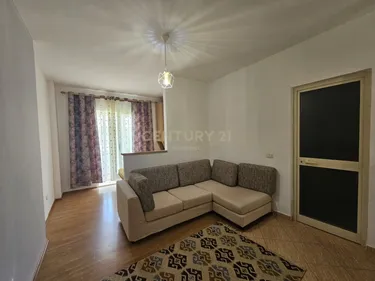 Foto e studio në shitje Fresku, Fresk, Tiranë