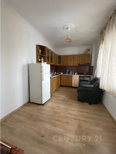 Foto e Apartment në shitje rruga astir , Tiranë