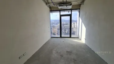 Foto e Apartment në shitje rruga liqeni artificial , Tiranë