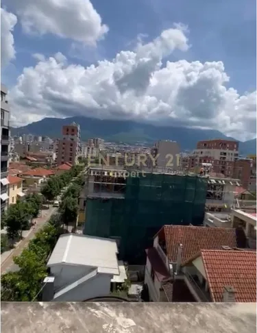 Foto e Apartment në shitje rruga shkolla e kuqe , Tiranë