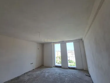 Foto e Apartment në shitje rruga njazi meka , Tiranë