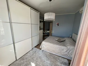 Foto e Apartment në shitje rruga tregu elektrik , Tiranë