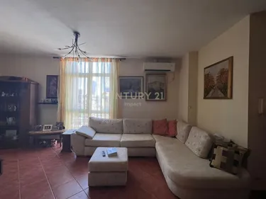 Foto e Apartment me qera rruga ish ekspozita , Tiranë