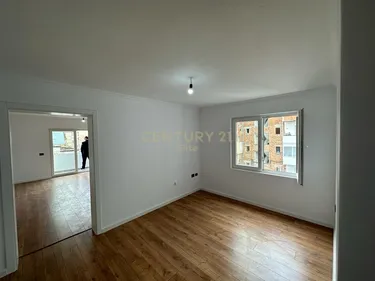 Foto e Apartment në shitje rruga 21 dhjetori , Tiranë