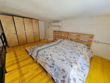 Foto e studio me qera Vila e Zogut, Shkolla Gjergj Kastrioti, Durrës