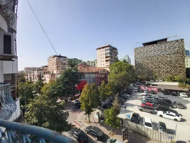 Foto e Apartment me qera Bllok, Tiranë
