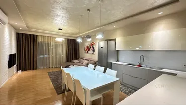 Foto e Apartment me qera rruga komuna e parisit, Tiranë