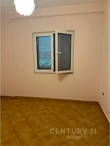 Foto e Apartment në shitje rruga komuna e parisit, rruga komuna parisit, Tiranë