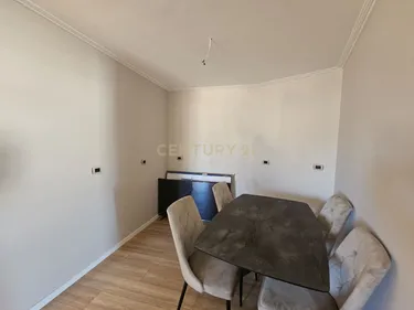 Foto e Apartment në shitje rruga myslym shyri, Tiranë