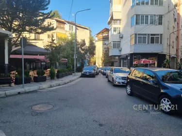 Foto e Ambient biznesi me qera Garda, Tiranë