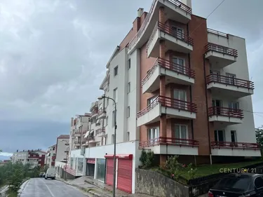 Foto e Apartment në shitje Fresku, Pranë Xhamisë, Tiranë