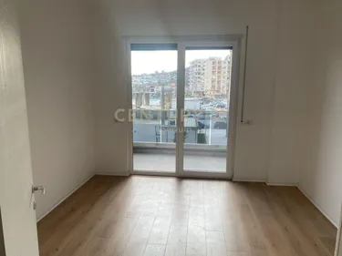 Foto e Apartment në shitje Astiri, Tiranë