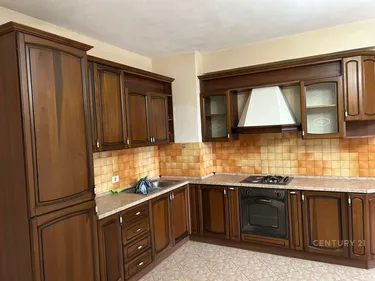 Foto e Apartment në shitje Riza Cerova, Tiranë