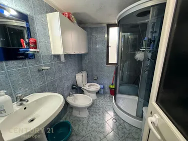 Foto e Apartment në shitje rruga qender, Tiranë