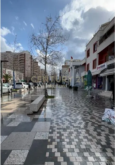 Foto e Bar and Restaurants në shitje Stadiumi, Vlorë