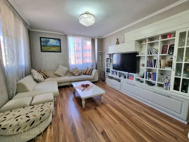 Foto e Apartment me qera Sheshi Skënderbej (Qendër), Tiranë