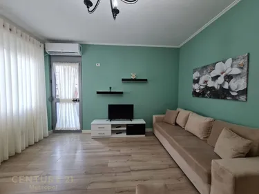 Foto e Apartment me qera Pallatet Çabej, Tiranë