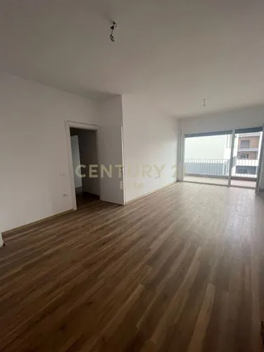 Foto e Apartment në shitje rruga shkoze, Tiranë