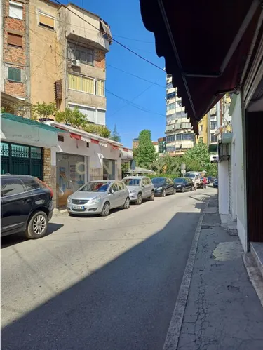 Foto e Ambient biznesi me qera Rruga e Elbasanit, Tiranë