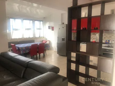 Foto e Apartment me qera brryl, Tiranë