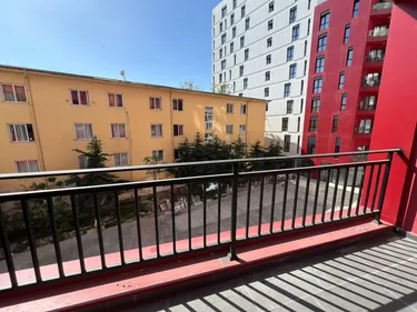 Foto e Apartment me qera rruga dibres, Tiranë