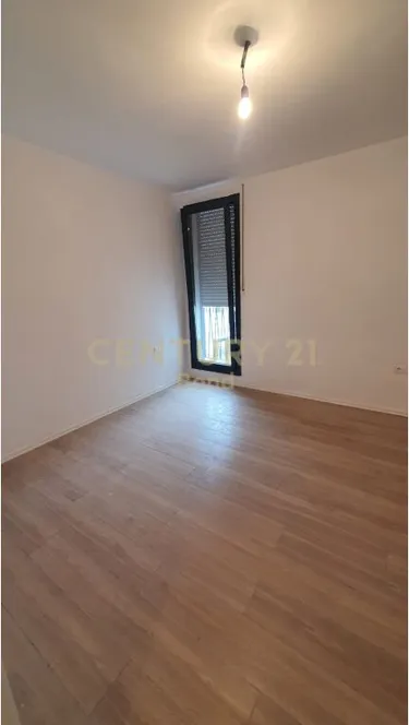 Foto e Apartment me qera Spitali QSUT (Nënë Tereza), Tiranë