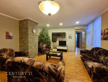 Foto e Apartment në shitje Shkolla e Kuqe, Rruga Riza Cerova, Tiranë