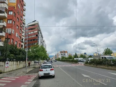 Foto e Ambient biznesi në shitje Yzberish, Yzberisht, Tiranë