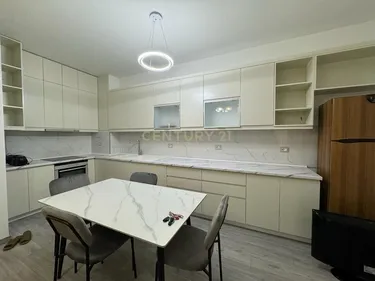 Foto e Apartment në shitje rruga liqeni articial, rruga liqeni artificial, Tiranë