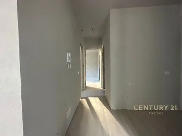 Foto e Apartment në shitje rruga liqeni artificial, Tiranë