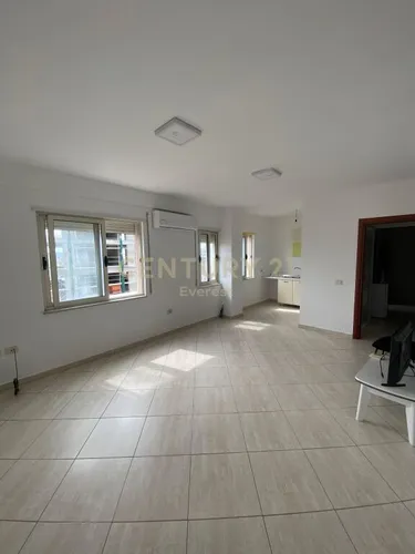 Foto e Apartment me qera rruga jordam misja, Tiranë