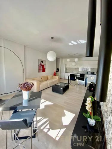 Foto von Wohnung zur miete Gjimnazi Petro Nini Luarasi, Tiranë