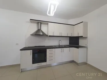 Foto e Apartment në shitje rruga yzberisht, Tiranë