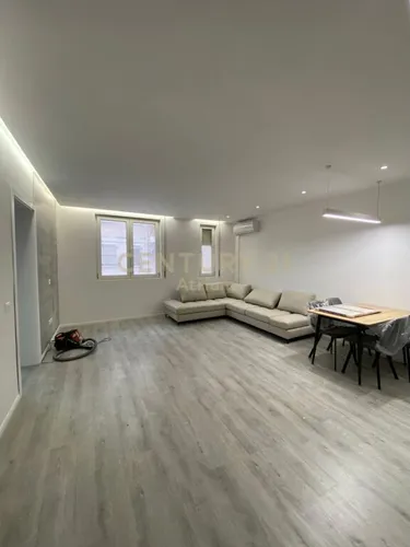 Fotografie Byt k pronájmu Selitë, Tiranë