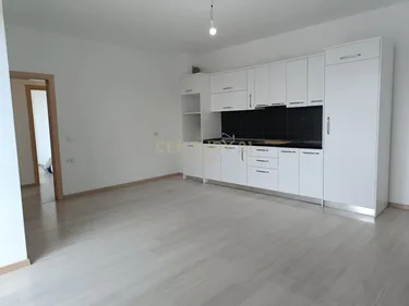 Foto e Apartment me qera Komuna e Parisit, Tiranë