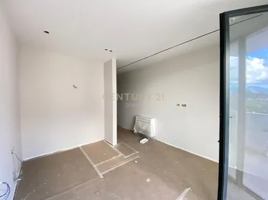 Foto e Apartment në shitje rruga liqeni artificial, Tiranë