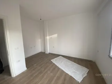 Foto e Apartment në shitje rruga ish fusha e aviacionit, Tiranë