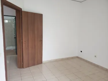 Foto e Apartment me qera Rruga e Kavajës, Tiranë