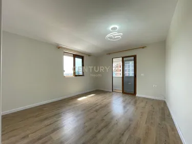 Foto e Apartment në shitje Rruga 5 Maji, Tiranë