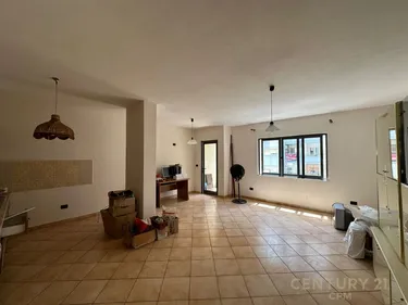 Foto e Apartment me qera Komuna e Parisit, Tiranë