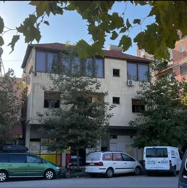 Foto e pronë në shitje Xhevdet Nepravishtja, Bulevardi Shetitorja e Stadiumit, Lushnje, Lushnjë