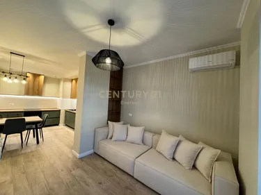 Foto e Apartment me qera Sheshi Willson, Perballe Gjimnazit Petro Nini Luarasi, Tiranë