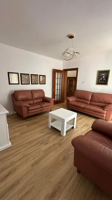 Foto e Apartment me qera Ish Blloku, Shkolla Petro Nini, Tiranë