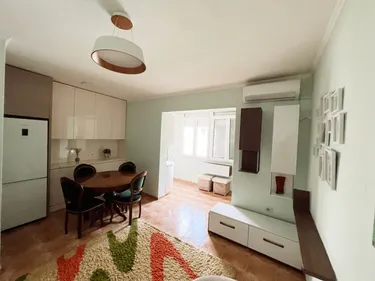 Foto e Apartment me qera Komuna Parisit, Rruga Kosovareve, Tiranë